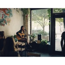 Compact Portable PA Speaker with Rechargeable Battery