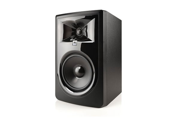 Powered 6" Two-Way Studio Monitor