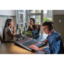 Signature Plus 16-Channel Mixer with Lexicon Effects