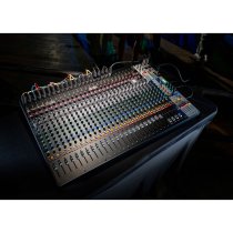 Signature Plus 12-Channel Mixer with Lexicon Effects